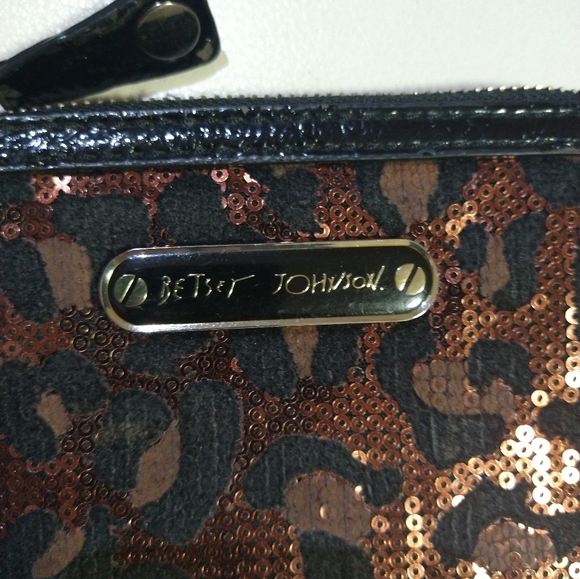 Free With Purchase Betsey Johnson change purse card key chain holder Wallet - Picture 3 of 16